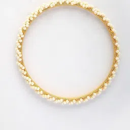 Anouk Women Set of 4 Gold-Plated Pearls Handcrafted Traditional Bangles image 4