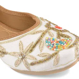 anouk Casuals For Women image 5