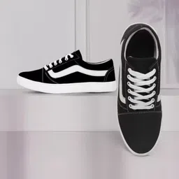 COOPERWINGS Men Colourblocked Sneakers image 3