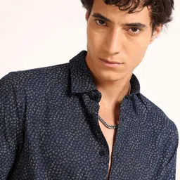 THE BEETEL HOUSE Men Classic Printed Casual Shirt image 2