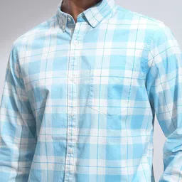 HIGHLANDER Men Printed Checked Button Down Collar Casual Shirt image 3