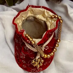 likers Girls Red Potli image 4