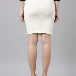 TWIN BIRDS Knee Length High Rise Skirt Shapewear image 3