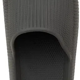 traqon Men Flip Flops image 3
