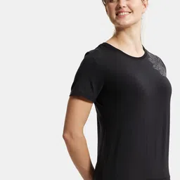 Jockey Floral Printed Relaxed Fit Antimicrobial T-shirt image 3