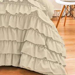 THE WHITE MOSS Beige 3 Pieces AC Room 150 GSM Double Bed Comforter & Pillow Cover image 3