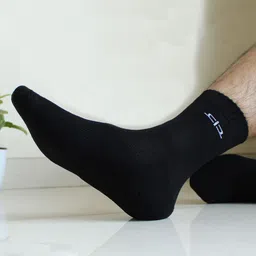 Heelium Unisex Pack of 3 Odour-Free Breathable Bamboo Crew Length Socks image 4