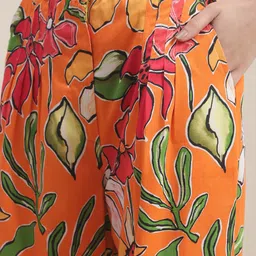 BLANC9 Printed V-Neck Crop Top With Palazzos Co-Ords image 2