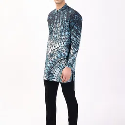 Rohit Gandhi + Rahul Khanna Shibori Batik Dyed Mandarin Collar Kurta image 3