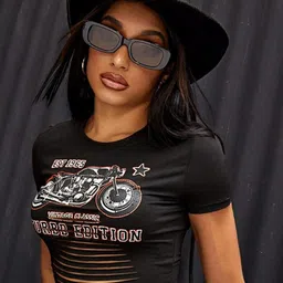 Stylecast X Slyck Typography Printed Round Neck Cut Out Detail Crop Top image 3