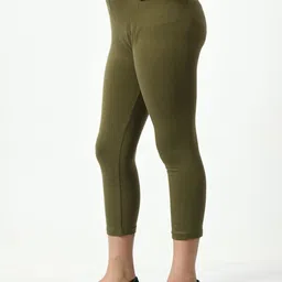 BAESD Girls Pack Of 3 Skinny Fit Cotton Lycra Capris image 2