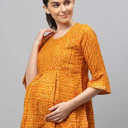AV2 Bandhani Printed Maternity A-Line Top image 3