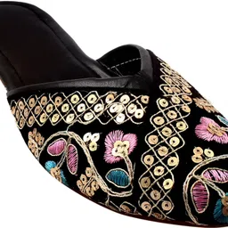 ladyfoot Jutis For Women image 3