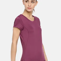 Macrowoman W-Series Round Neck T-Shirt image 3