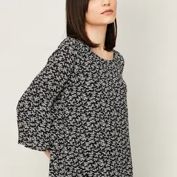 Fame Forever by Lifestyle Women Black & White Floral Print Top image 2