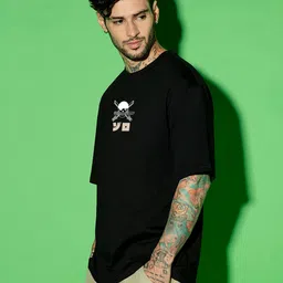 bewakoof Men Graphic Print Round Neck Pure Cotton Black T-Shirt image 3