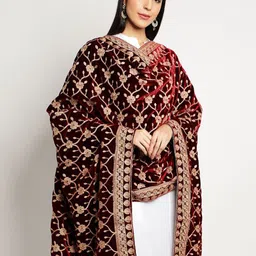 Moda Chales Embroidered Velvet Dupatta image 4