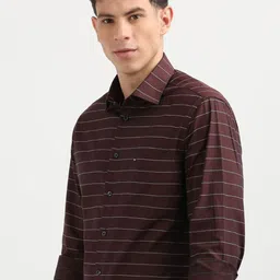 Tommy Hilfiger Men Horizontal Stripes Opaque Striped Casual Shirt image 3