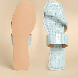 fyre rose Reptilian Pattern Toe-Ring Sandals image 3