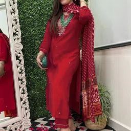 Anni Designer Floral Embroidered V-Neck Straight Kurta With Trousers And Dupatta image 4