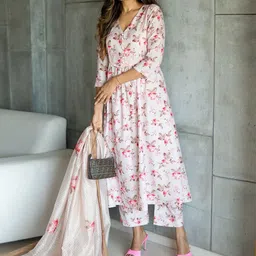 Ambraee Women Pink Floral Printed Kurta with Trousers With Dupatta image 3