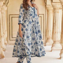 KALINI Floral Printed Square Neck Pure Cotton Anarkali Kurta with Trousers & Dupatta image 4