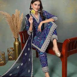 stylum Women Silk Blend Kurta Pant Dupatta Set image 5