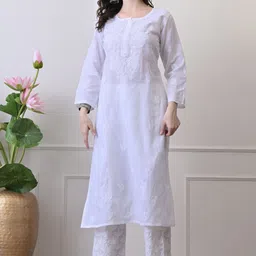 chikirpolo Women Chikan Embroidery Cotton Blend Straight Kurta-picture-23