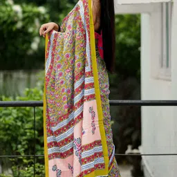 here&now Floral Print, Printed, Embellished Bollywood Pure Cotton Saree image 2