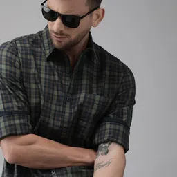 Roadster Men Navy Blue & Olive Green Checked Sustainable Casual Shirt-image-96