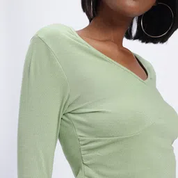 glitchez Snatched Fit V-Neck Crop Top image 5