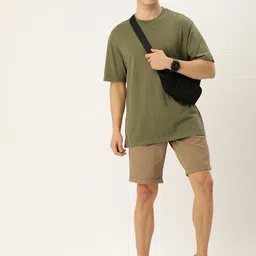 Harvard Men Solid Mid-Rise Slim Fit Regular Shorts image 2