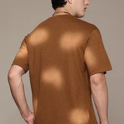 R.Code by The Roadster Life Co. Men Tie and Dye Printed Relaxed Fit T-shirt image 4