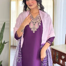 SWEETPEL Women Ethnic Motifs Embroidered Kurta with Trousers & Dupatta image 5