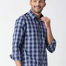 SNX Men Tailored Fit Checked Casual Shirt image 3