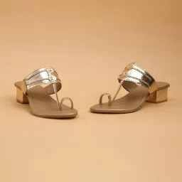 Eridani Women's Toran Gold Kolhapuri Sandals image 4