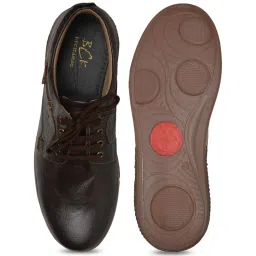 BCK by Buckaroo Men's CLARETA Brown Derby Shoes image 4