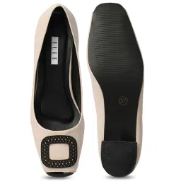Elle Women's Cream Casual Pumps image 4
