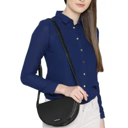 Bad Habit Black Textured Medium Sling Handbag image 2