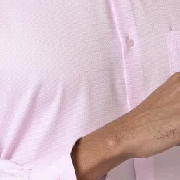 Van Heusen Pink Cotton Regular Fit Self Pattern Shirt image 4