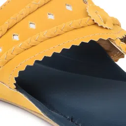 Inc.5 Women's Yellow Toe Ring Sandals image 4