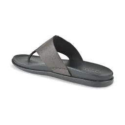 Regal Men's Brown Thong Sandals image 4