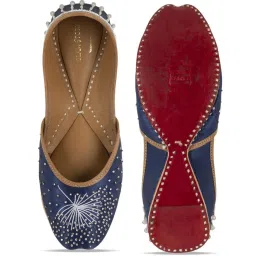 Glam Story Women's Blue Ethnic Juttis image 4