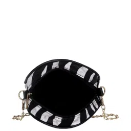 London Rag Black & White Animal Effect Small Sling Handbag image 4