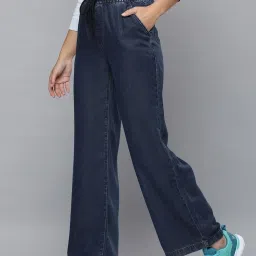 Levi's Navy Straight Fit Trousers image 3