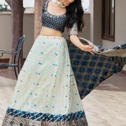 PRETTY PALLU Woven Design Scoop Neck Zari Ready to Wear Lehenga & Blouse With Dupatta image 4