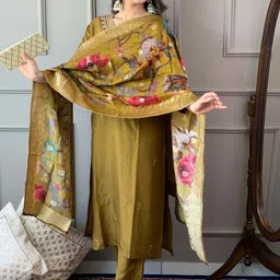 MEHZEEL FAB Women Floral Embroidered Thread Work Kurta with Trousers & With Dupatta image 2