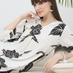 Indo Era Women Floral Printed Regular Kurta with Trousers image 4