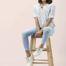 People by Pantaloons White Printed Shirt image 4
