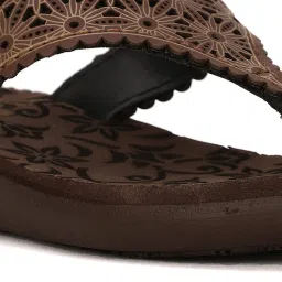 Bata Women's Brown Thong Wedges image 4